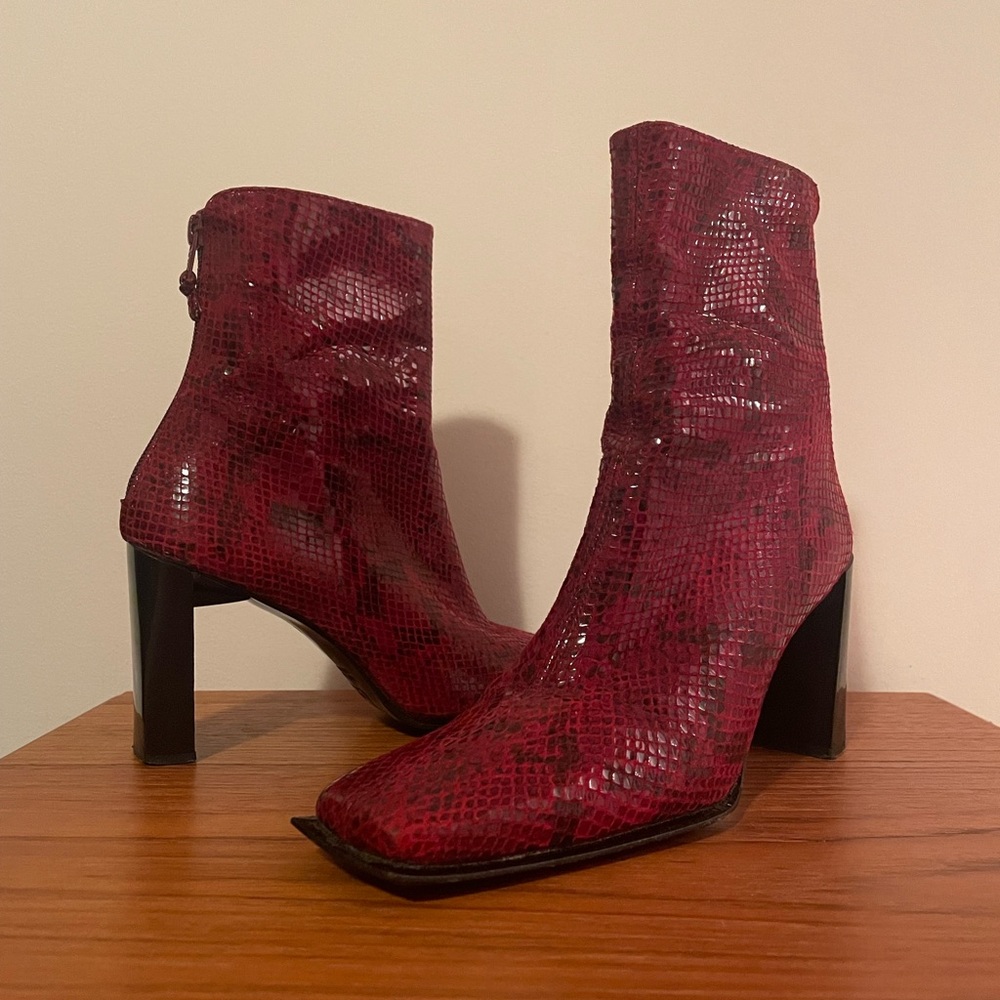 Stuart Weitzman Red Leather Snakeskin Pattern